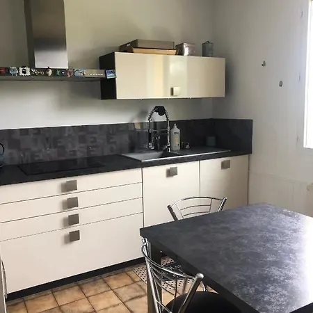 Maison Proche Centre Ville A Pied بيت للعطل لو مان
